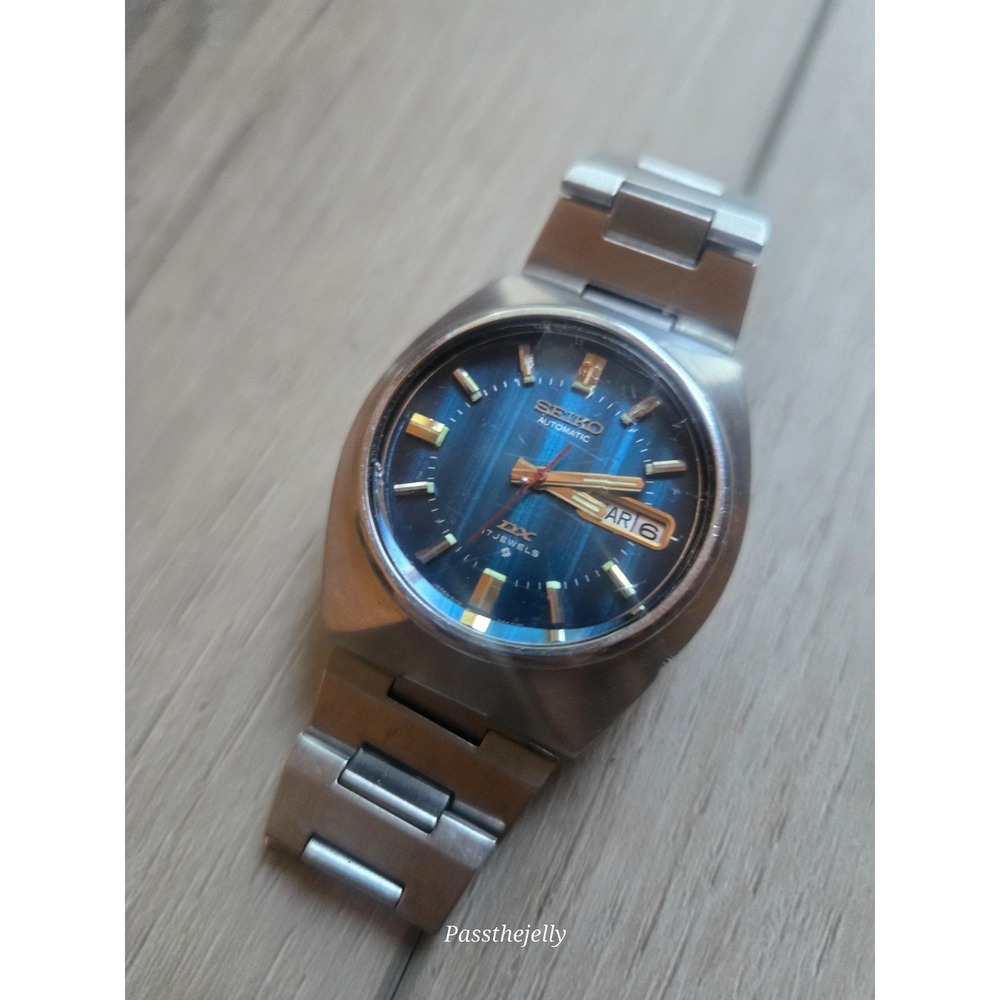 Vintage Seiko DX 6106-7729 Automatic Blue Sunburst Dial Prism Crystal Watch - Picture 3 of 6